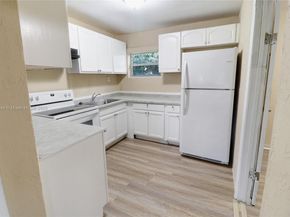 2768 NW 5th St, Pompano Beach FL 33069