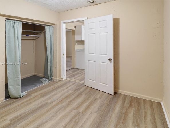 2768 NW 5th St, Pompano Beach FL 33069
