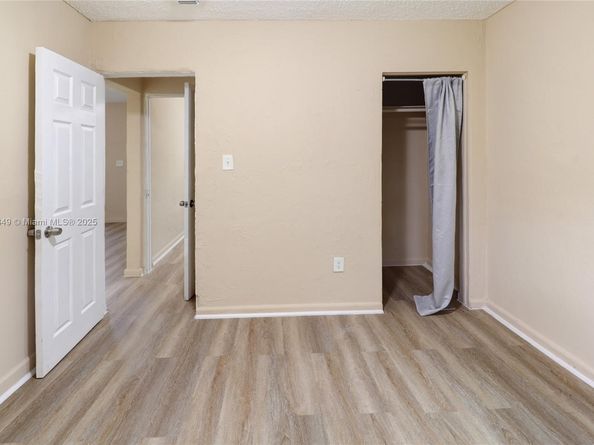 2768 NW 5th St, Pompano Beach FL 33069