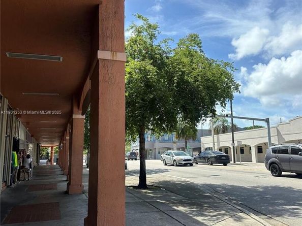 199 SW 12th Ave 519B, Miami FL 33130