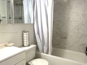 199 SW 12th Ave 519B, Miami FL 33130