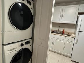 199 SW 12th Ave 519B, Miami FL 33130