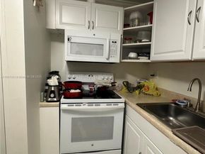 199 SW 12th Ave 519B, Miami FL 33130