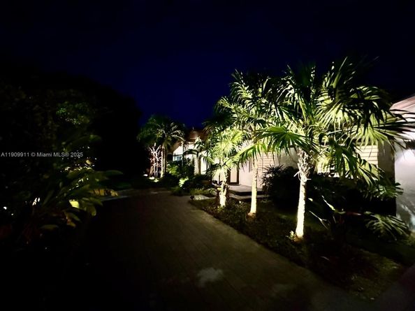 2156 NE 187th St, North Miami Beach FL 33179