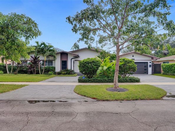 2156 NE 187th St, North Miami Beach FL 33179