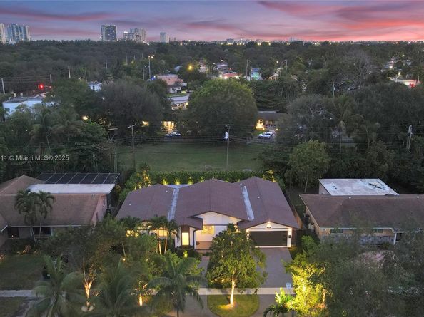 2156 NE 187th St, North Miami Beach FL 33179