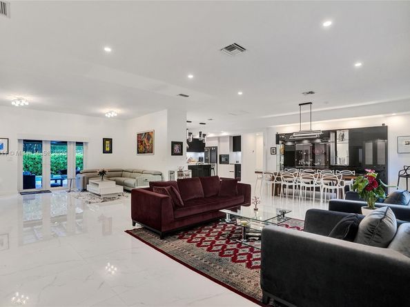 2156 NE 187th St, North Miami Beach FL 33179