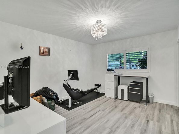 2156 NE 187th St, North Miami Beach FL 33179