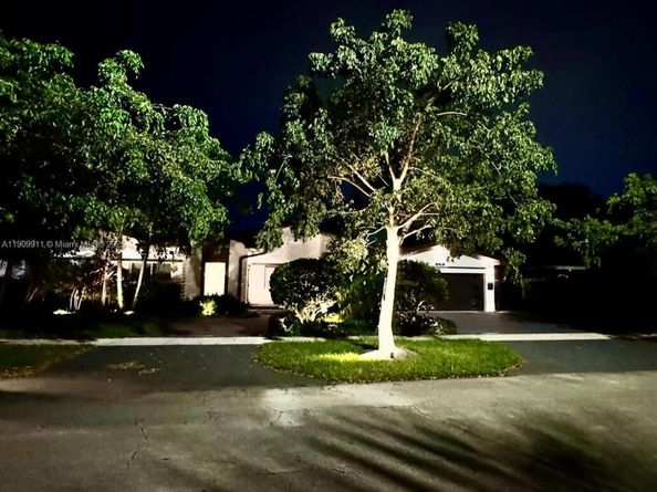 2156 NE 187th St, North Miami Beach FL 33179