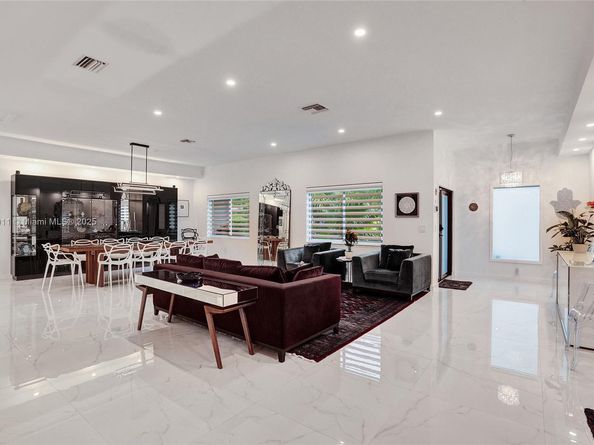 2156 NE 187th St, North Miami Beach FL 33179