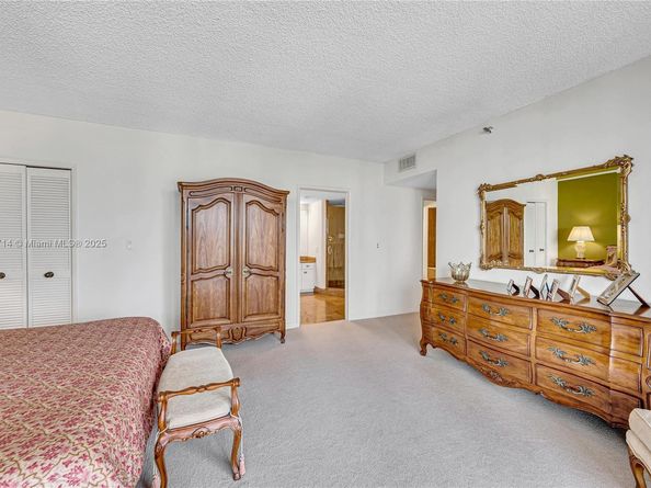 1581 Brickell Ave 1204, Miami FL 33129