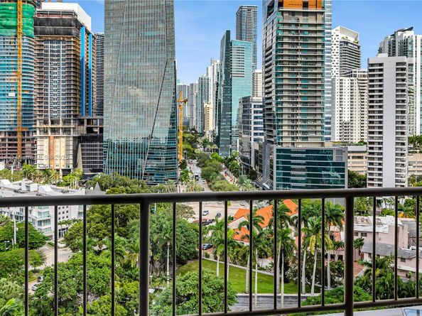 1581 Brickell Ave 1204, Miami FL 33129