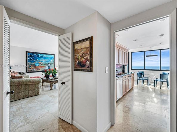 1581 Brickell Ave 1204, Miami FL 33129