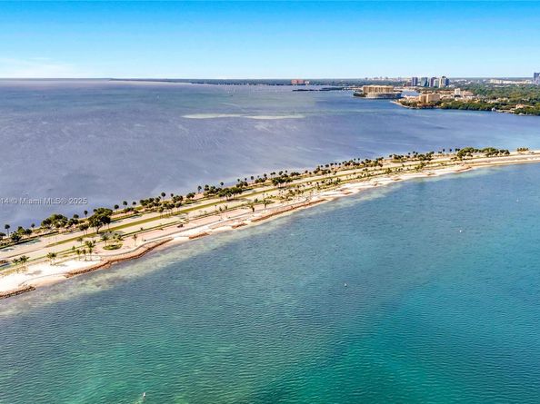 1581 Brickell Ave 1204, Miami FL 33129