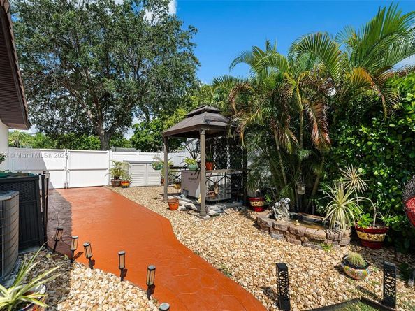 11905 SW 107th Ave, Miami FL 33176