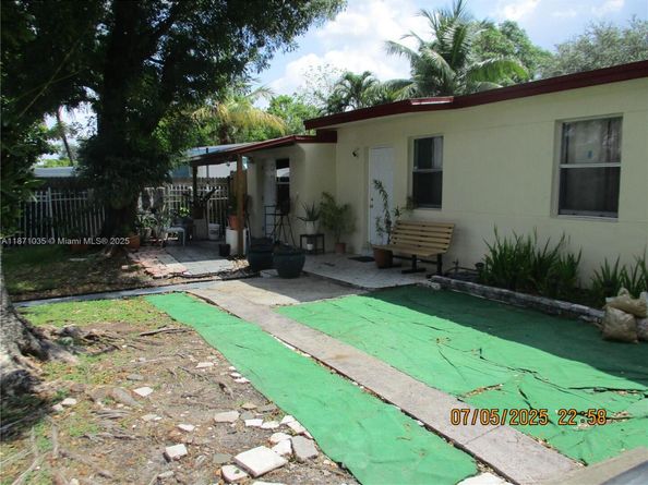3611 SW 47Th Ave, West Park FL 33023