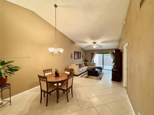 3078 S Oakland Forest Dr 601, Oakland Park FL 33309