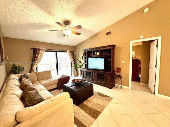 3078 S Oakland Forest Dr 601, Oakland Park FL 33309