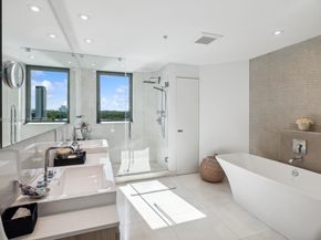 17111 Biscayne Blvd 1004, Aventura FL 33160