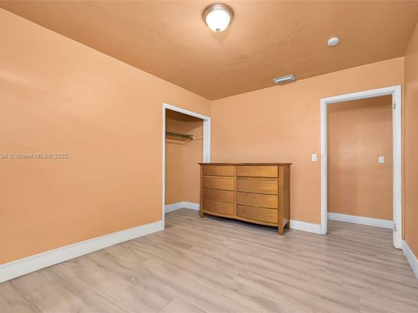 7190 NW 21st Ave, Miami FL 33147