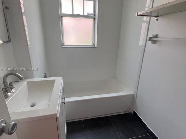 754 Meridian Ave 15, Miami Beach FL 33139