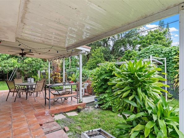 1920 SW 67th Ave, Miami FL 33155