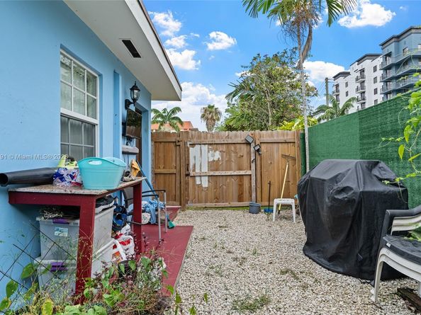 1920 SW 67th Ave, Miami FL 33155