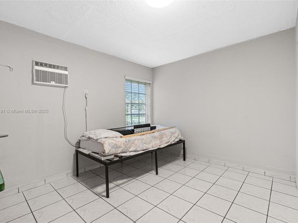 1920 SW 67th Ave, Miami FL 33155