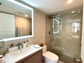 770 Claughton Island Dr 1503, Miami FL 33131