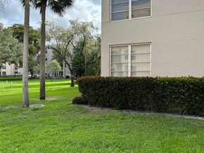 9501 Seagrape Dr 101, Davie FL 33324