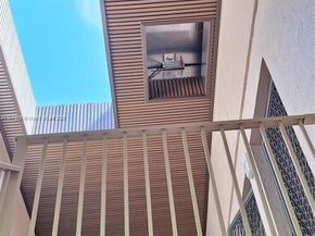 5835 Washington St 49, Hollywood FL 33023