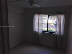 5835 Washington St 49, Hollywood FL 33023