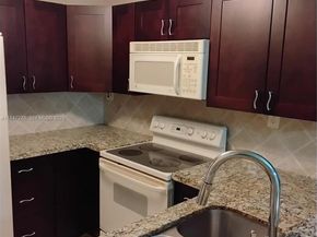 5835 Washington St 49, Hollywood FL 33023