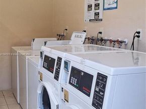 5835 Washington St 49, Hollywood FL 33023