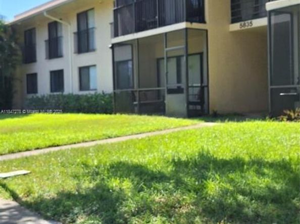5835 Washington St 49, Hollywood FL 33023