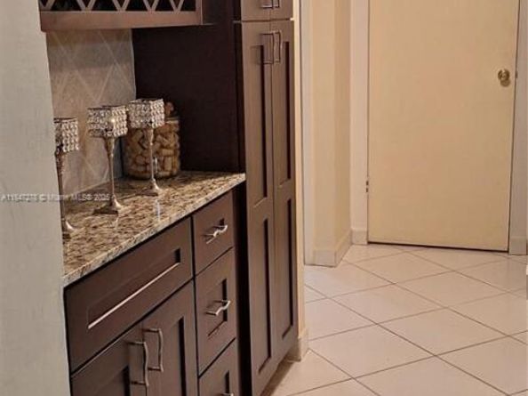 5835 Washington St 49, Hollywood FL 33023