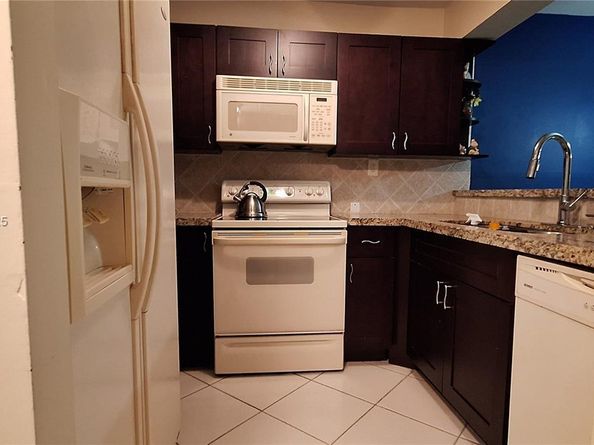 5835 Washington St 49, Hollywood FL 33023