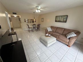 900 Colony Point Cir 317, Pembroke Pines FL 33026