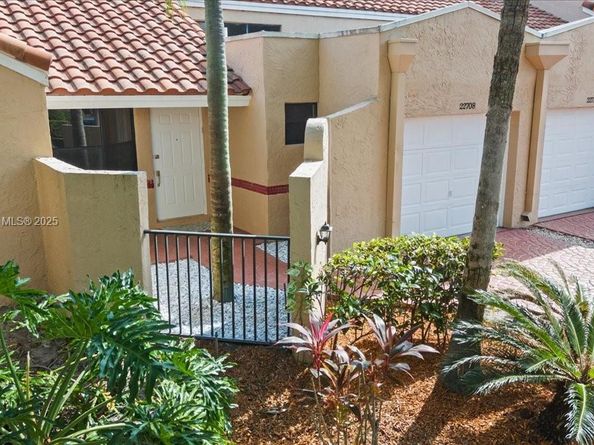 22708 Meridiana Dr, Boca Raton FL 33433