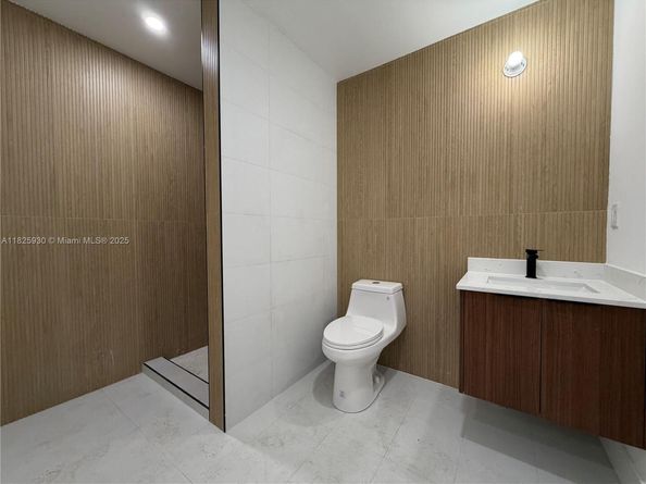 1037 NW 2nd St, Miami FL 33128