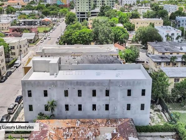 1037 NW 2nd St, Miami FL 33128