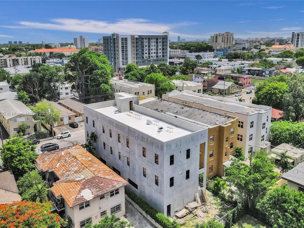 1037 NW 2nd St, Miami FL 33128