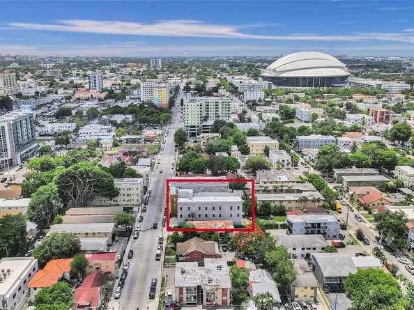 1037 NW 2nd St, Miami FL 33128