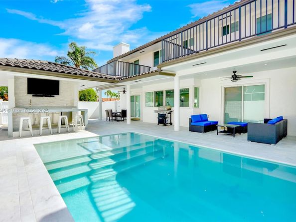 13420 SW 2nd St, Miami FL 33184