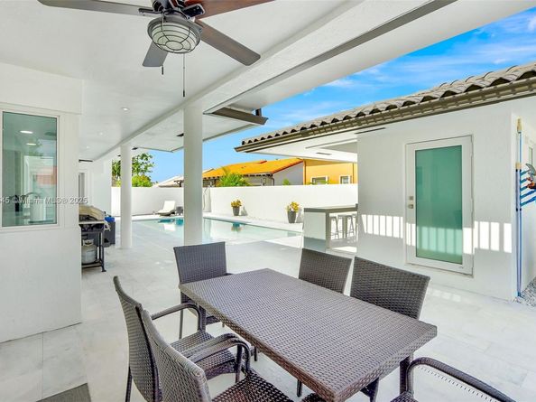 13420 SW 2nd St, Miami FL 33184
