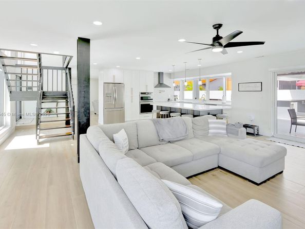 13420 SW 2nd St, Miami FL 33184