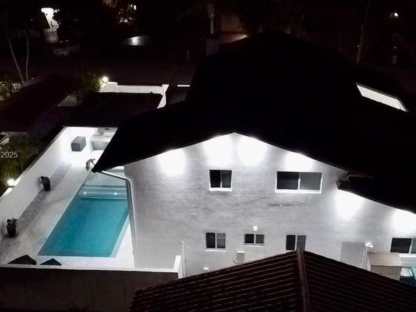 13420 SW 2nd St, Miami FL 33184