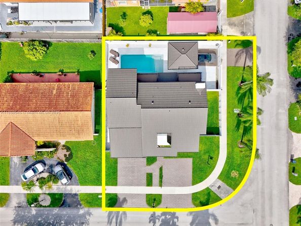 13420 SW 2nd St, Miami FL 33184