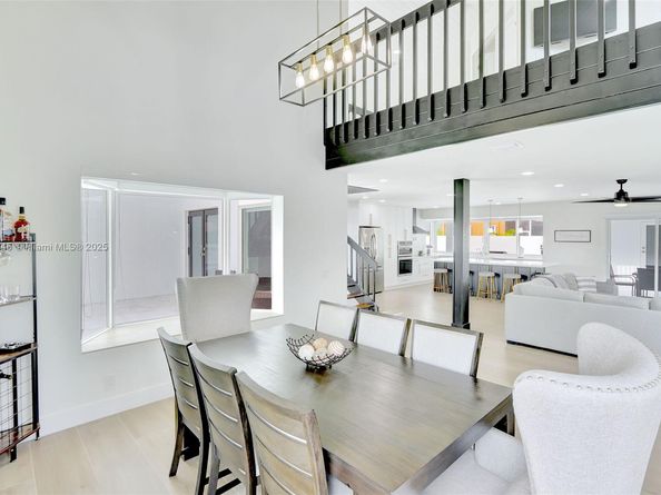 13420 SW 2nd St, Miami FL 33184