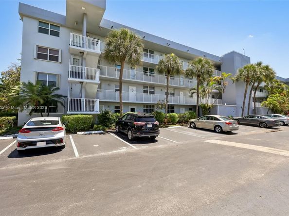 101 Royal Park Dr 1D, Oakland Park FL 33309